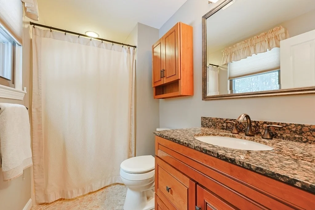 Photo of 18 Sherborne Cir