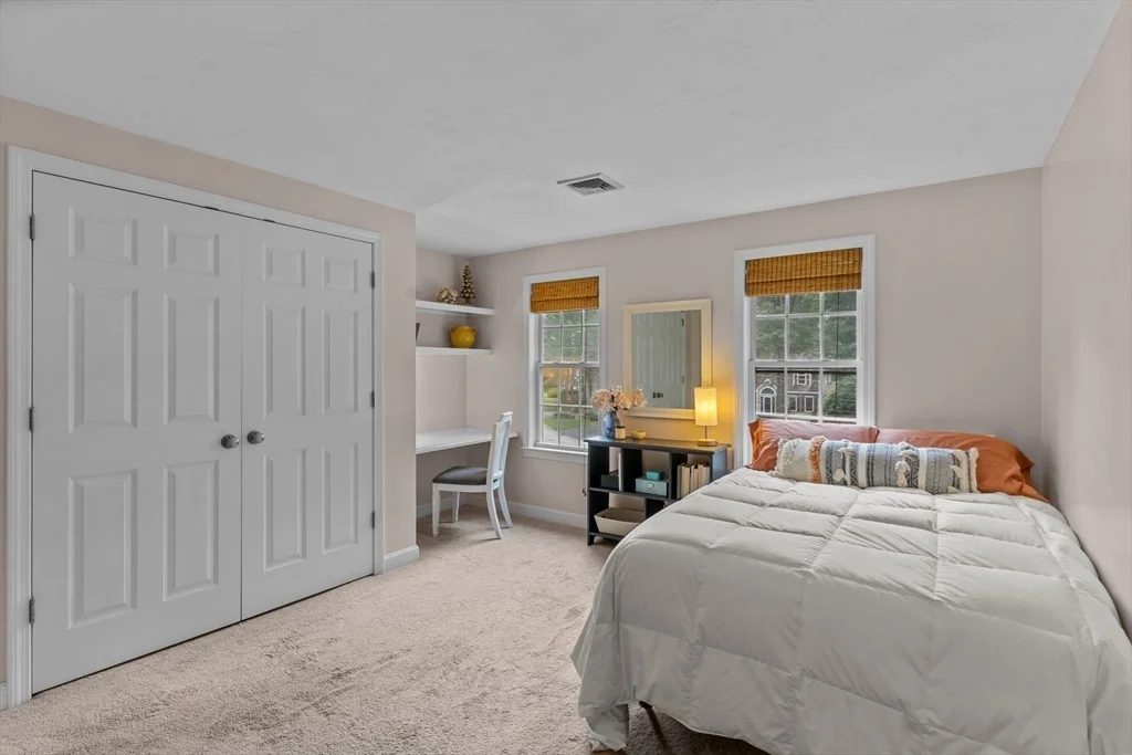 Photo of 28 Oxford Dr