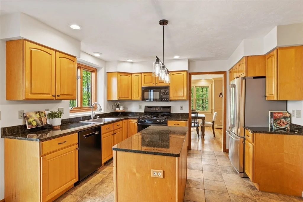 Photo of 825 Brockelman Rd