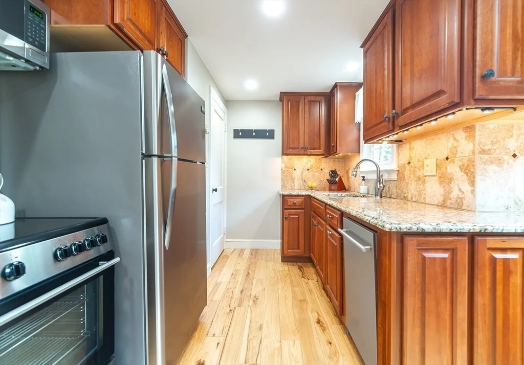 Photo of 55 Gillette Cir