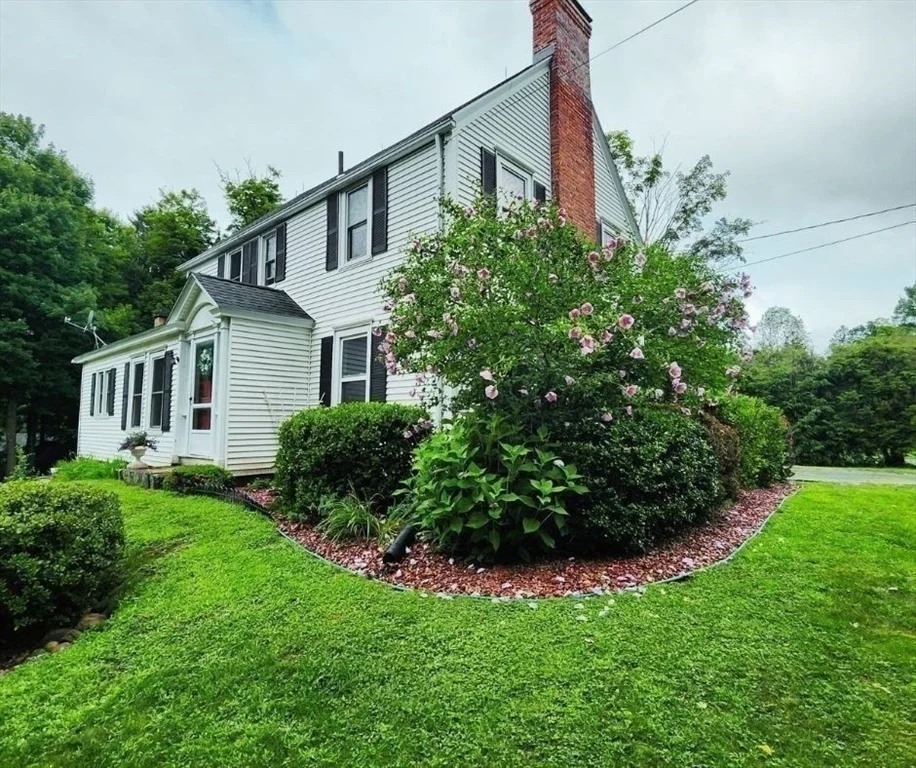 Photo of 211 Main St