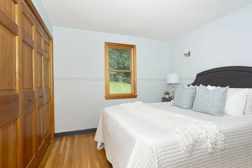 Photo of 18 Crestview Dr
