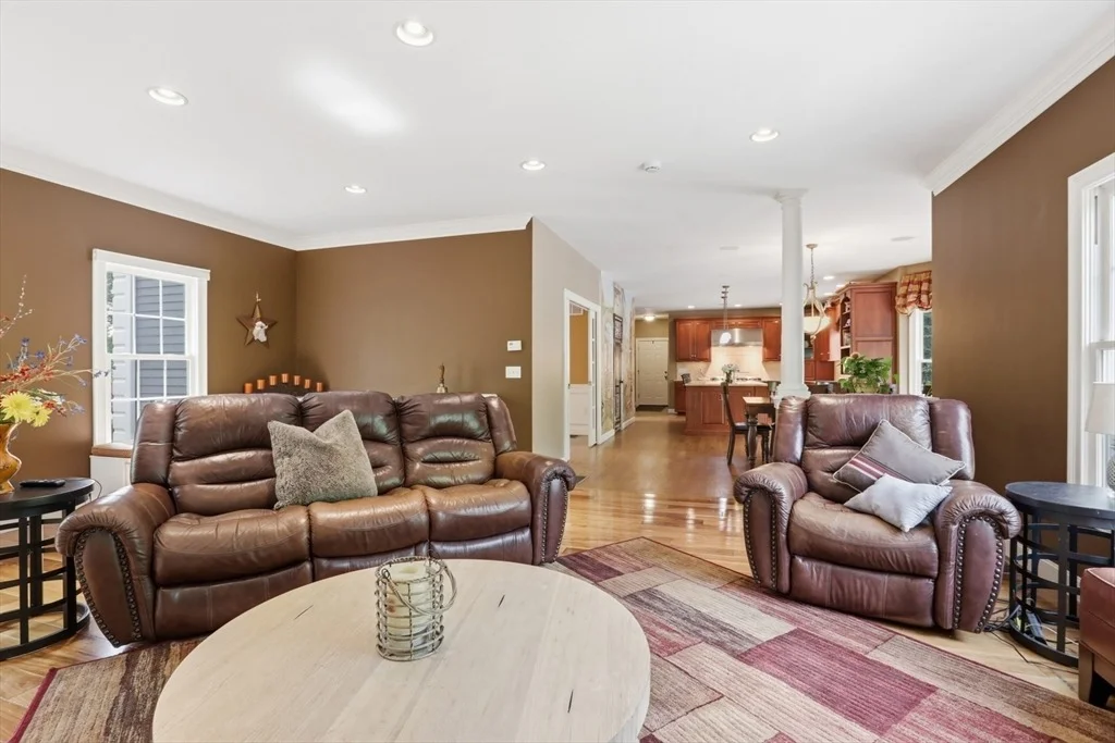 Photo of 20 Tarbox Ln