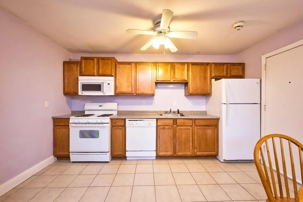 Photo of Unit 2 at 215 Glasgow St