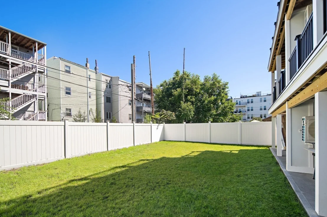 Photo of Unit 3 at 46 Everett Street