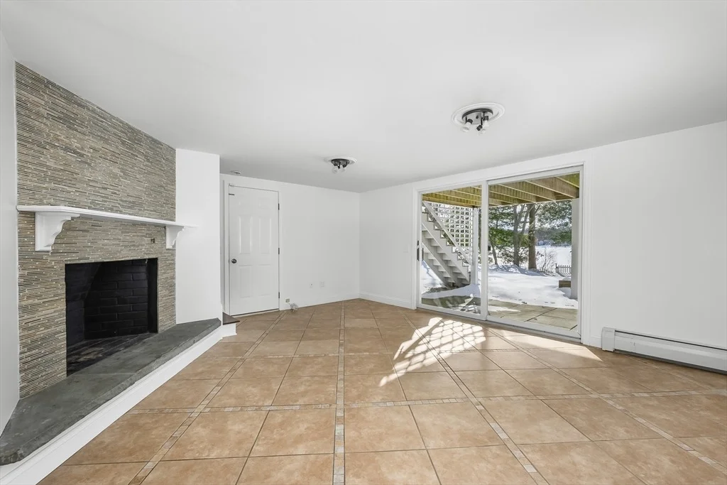 Photo of 103 Pine Tree Dr