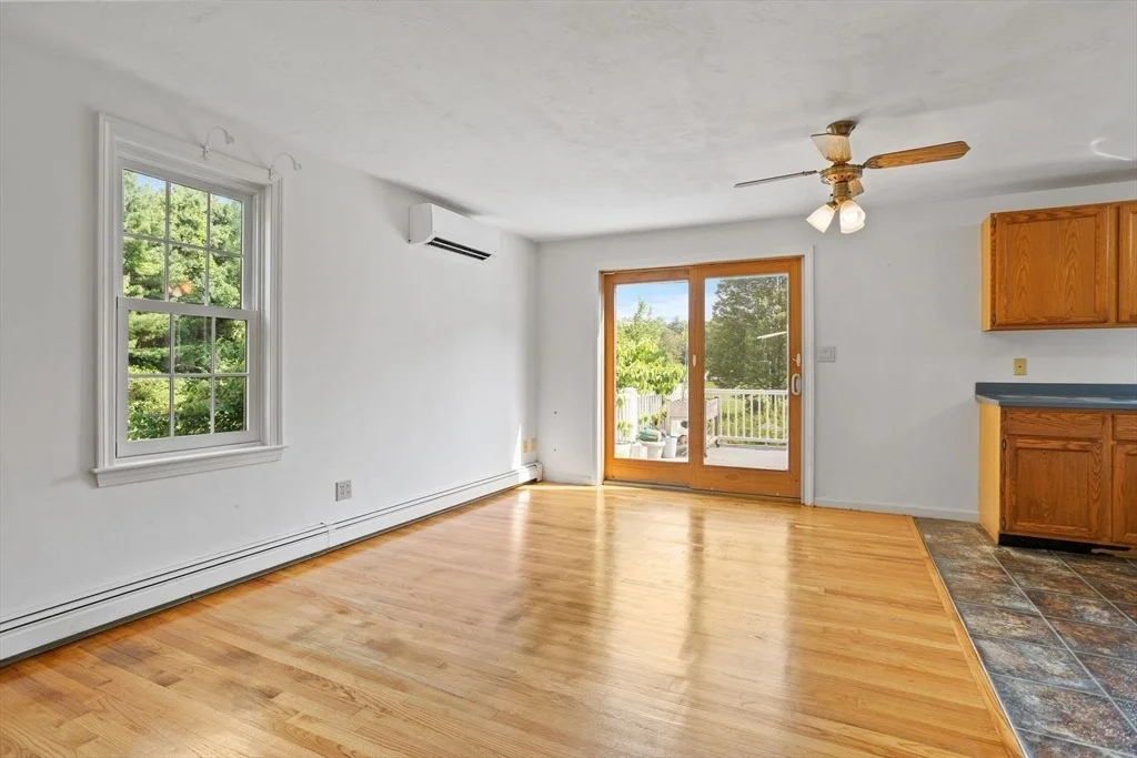 Photo of 10 Farm Rd