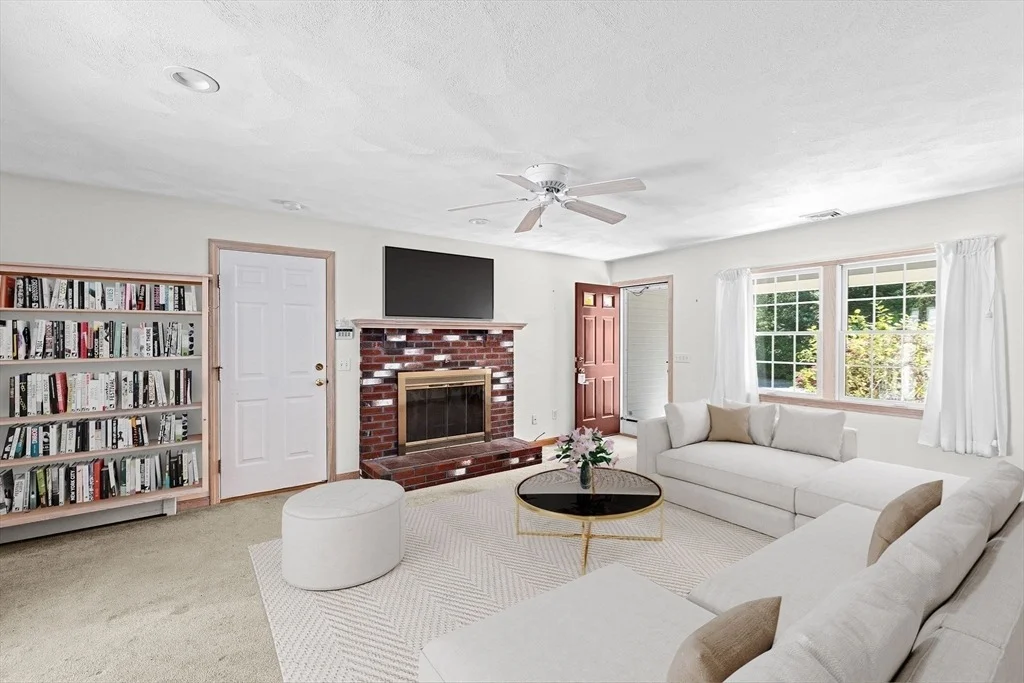 Photo of 166 Carriage Lane
