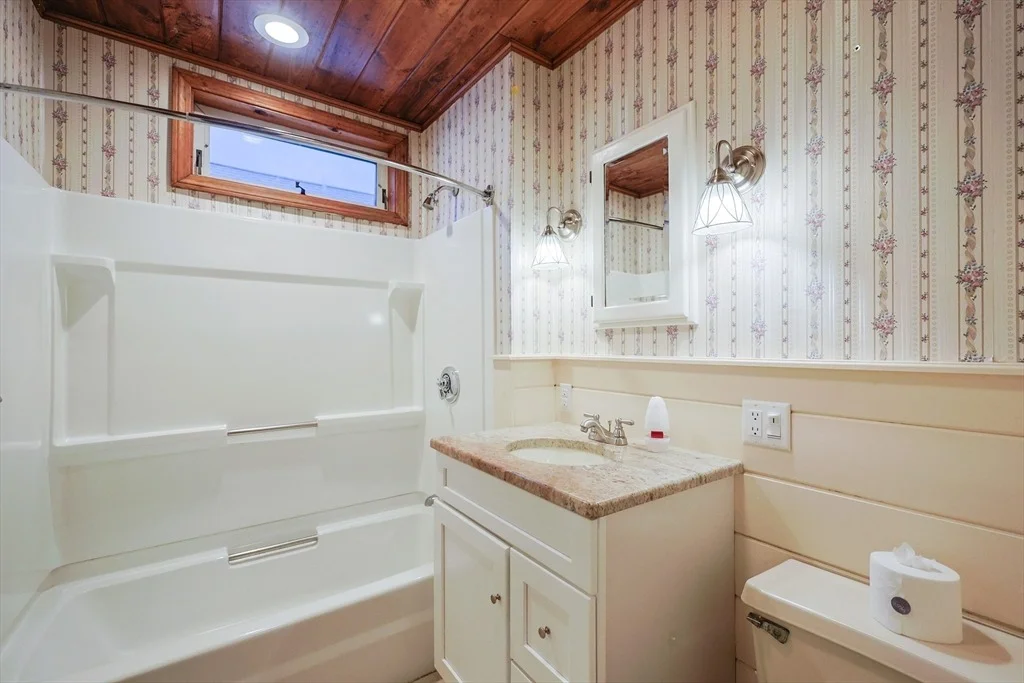 Photo of 11 Hockanum Way