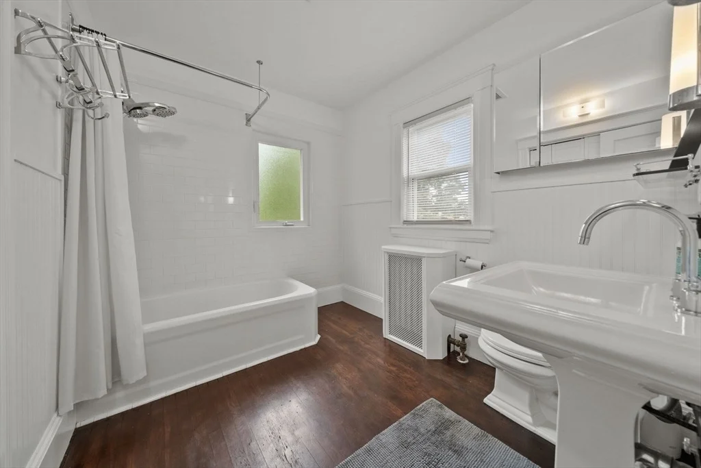 Photo of 25 Maple Ave.
