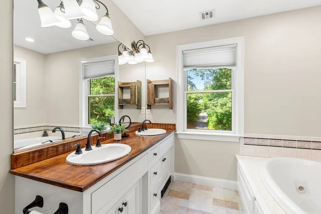 Photo of 145 Kimball Rd