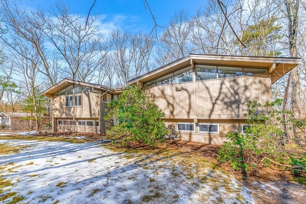 Photo of 32 Indian Ridge Rd