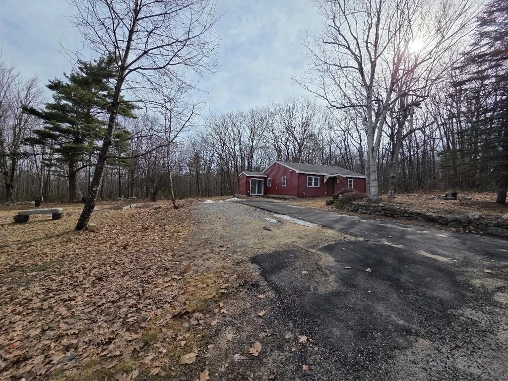 Photo of 1020 Richardson Road