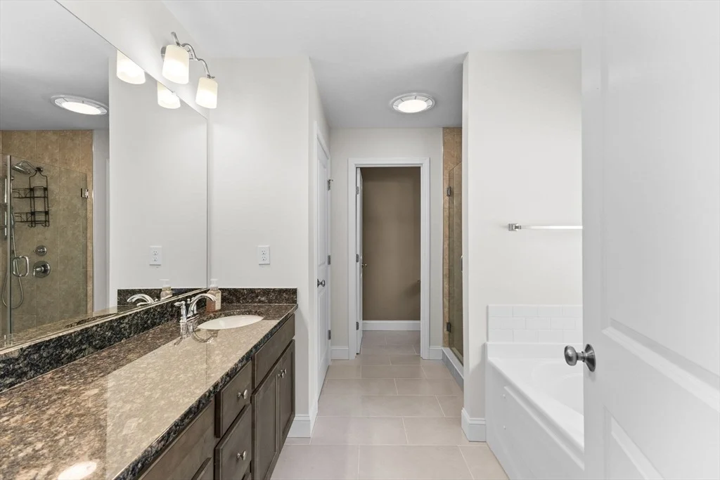 Photo of 39 Erbeck Cir Ext