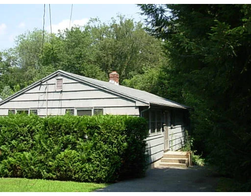 Photo of 19 Joclyn Avenue