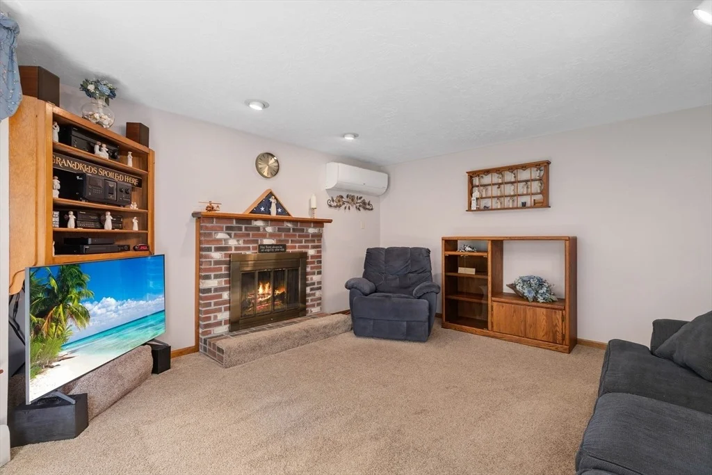 Photo of 10 Barnstable Rd