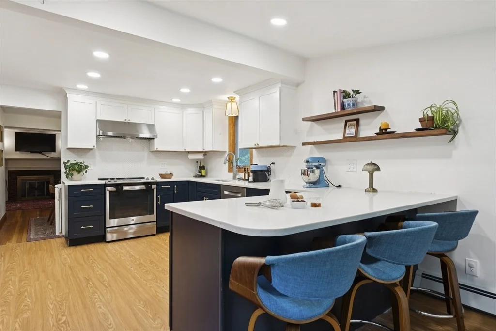 Photo of 412 Andover St