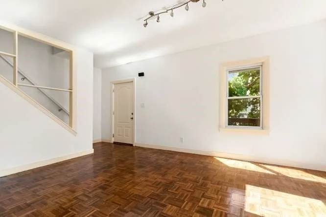 Photo of 69 Franklin St