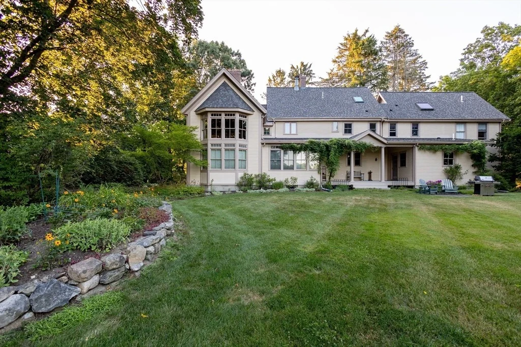 Photo of 521 Barretts Mill Rd