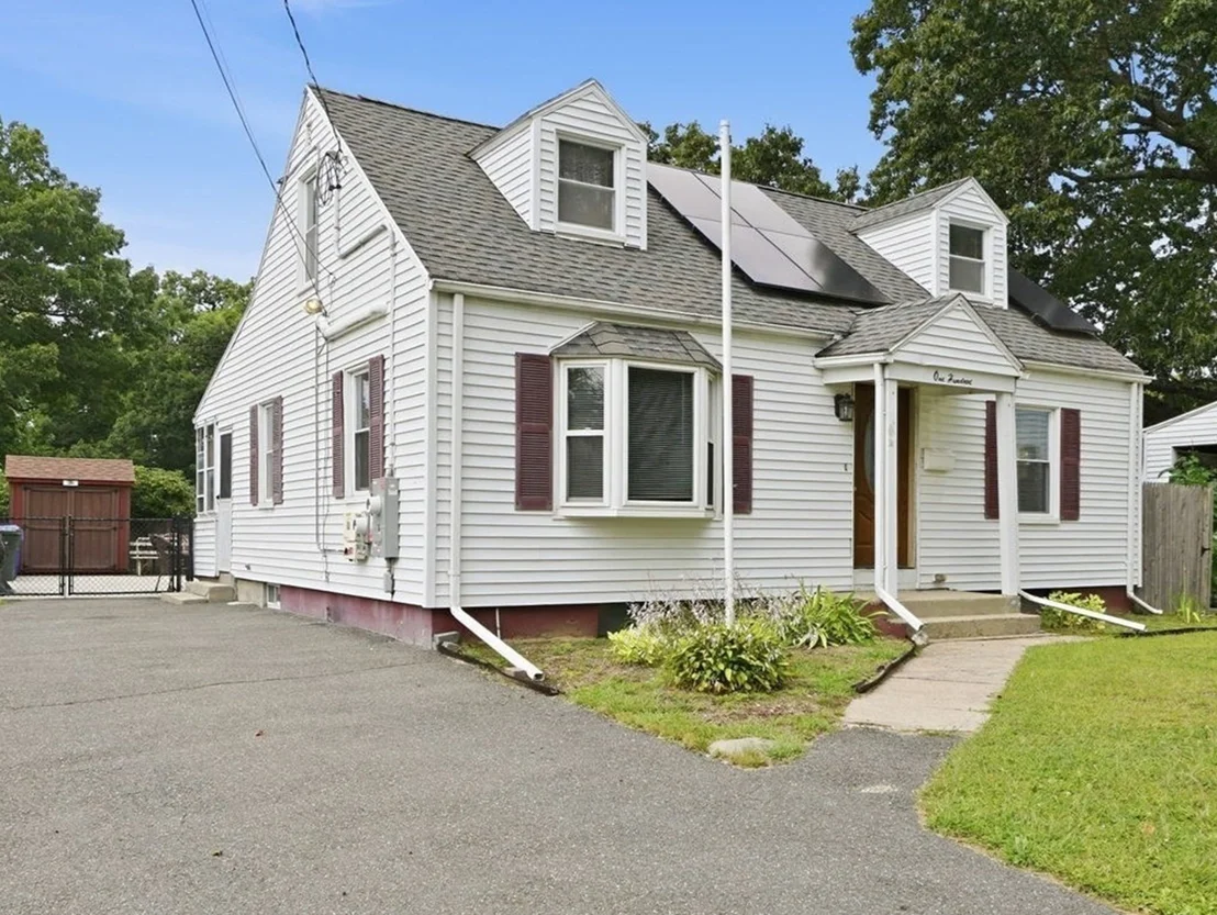 Photo of 100 Lang St
