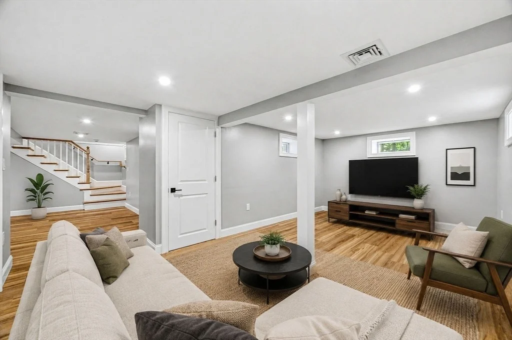 Photo of 63 Russell Rd