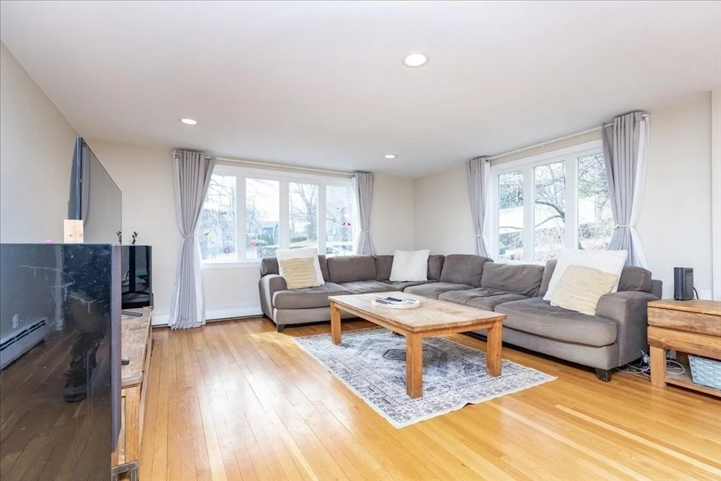 Photo of 52 Albemarle Ave.