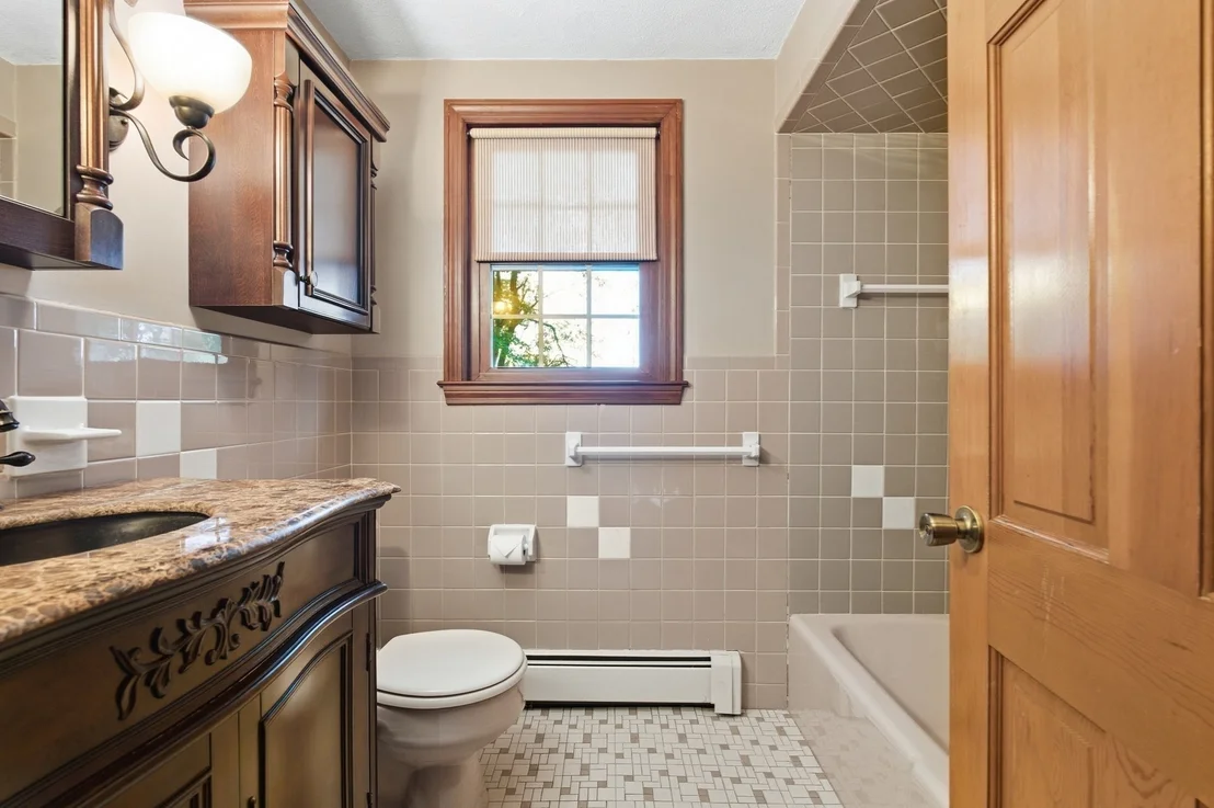 Photo of 11 Van Brunt Avenue