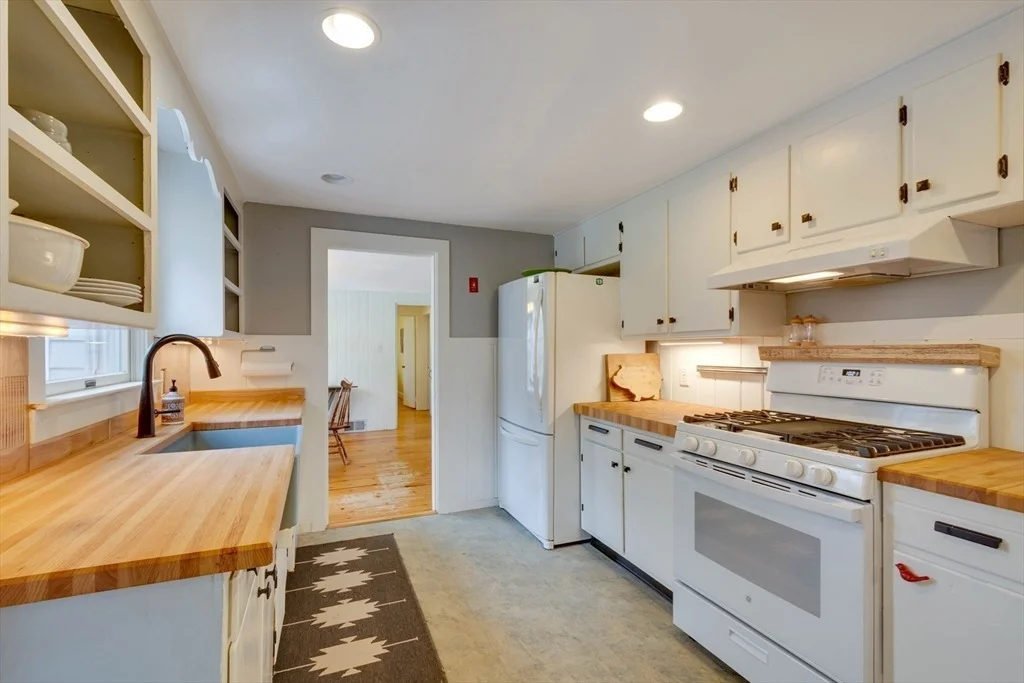 Photo of 114 Nagog Hill Rd