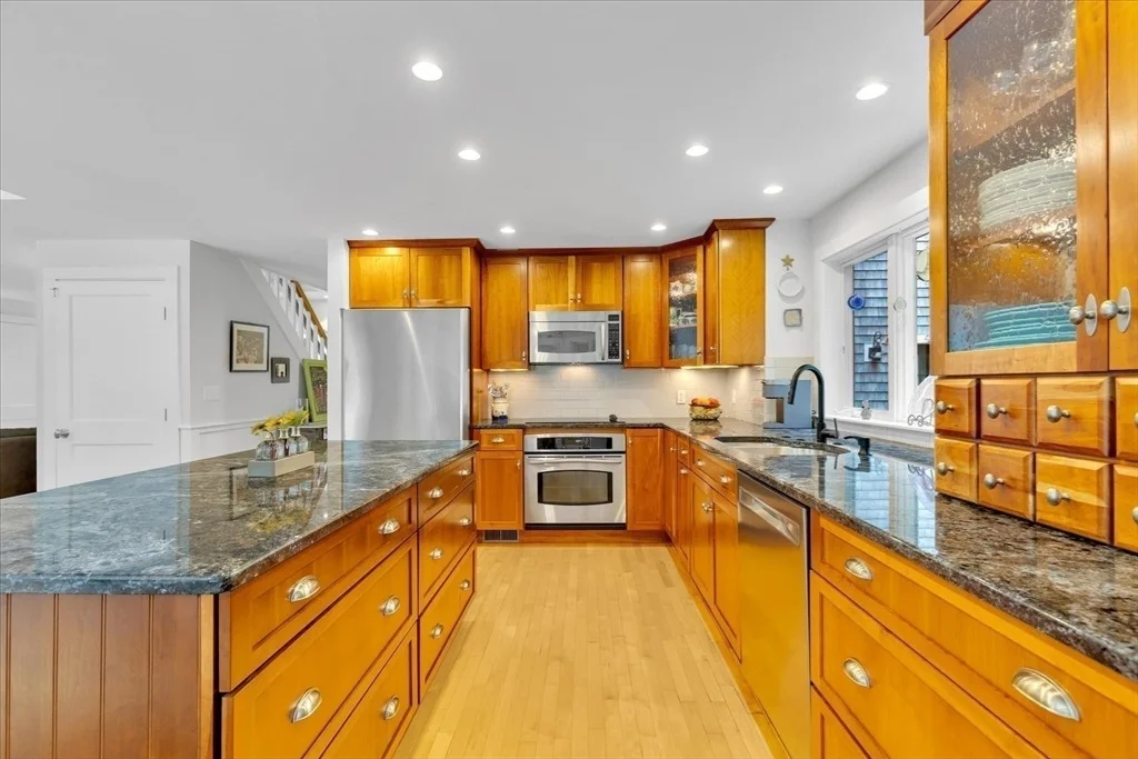 Photo of 575 Harwich Rd