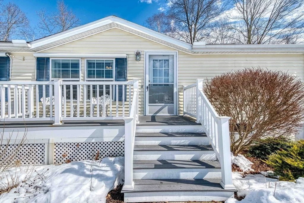 Photo of 32 Modena Circle