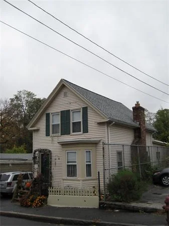 Photo of 68 Clare St.