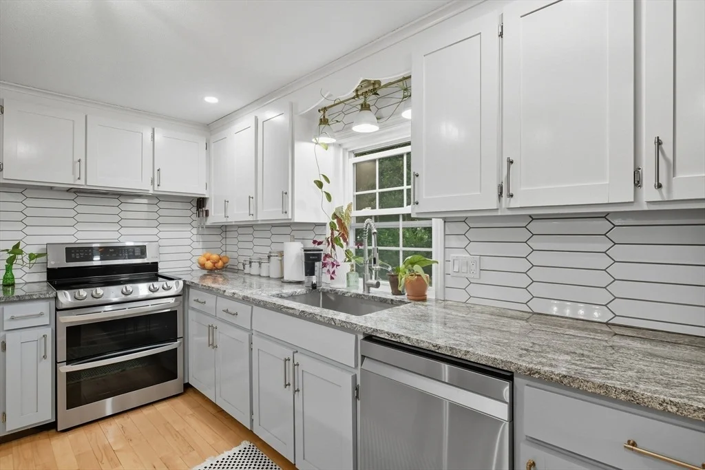 Photo of 551 West St