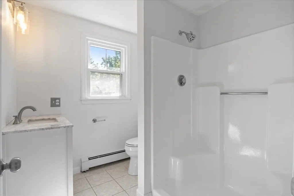 Photo of 33 Barnstable Rd