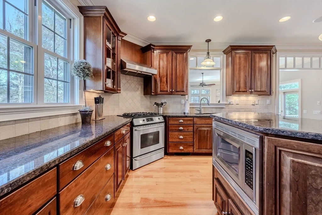 Photo of 31 Hunt Dr