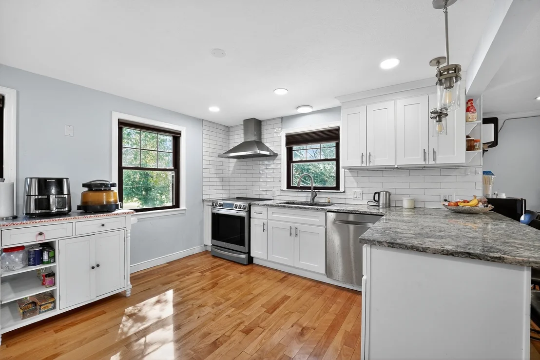 Photo of 116 Gordon Rd