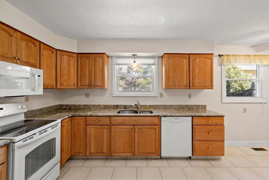 Photo of 74 Durso Ave