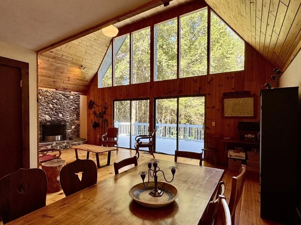 Photo of 80 River Road