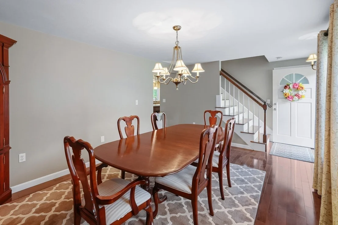 Photo of 14 Oak Cir