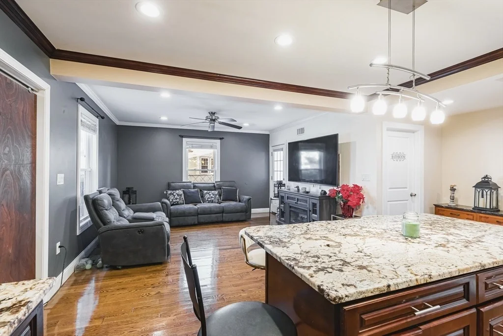Photo of 12 Warren Pl
