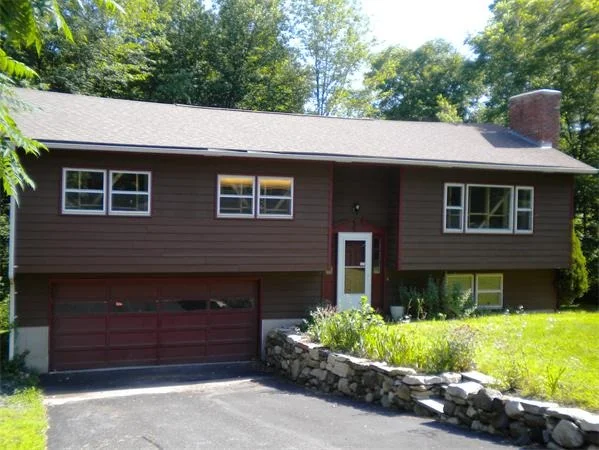 Photo of 670 Bay Road