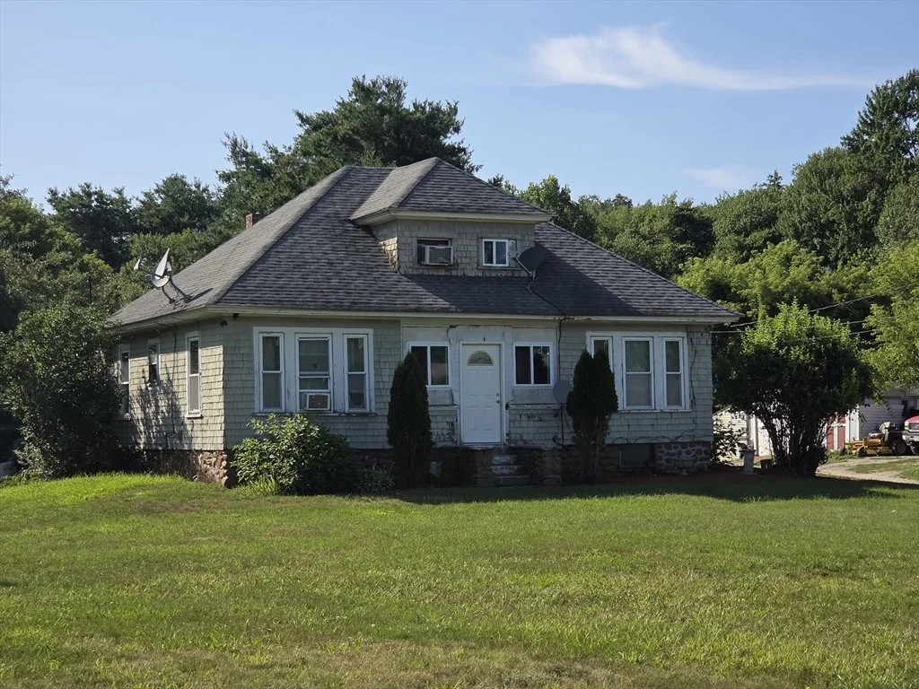 Photo of 273 River Road