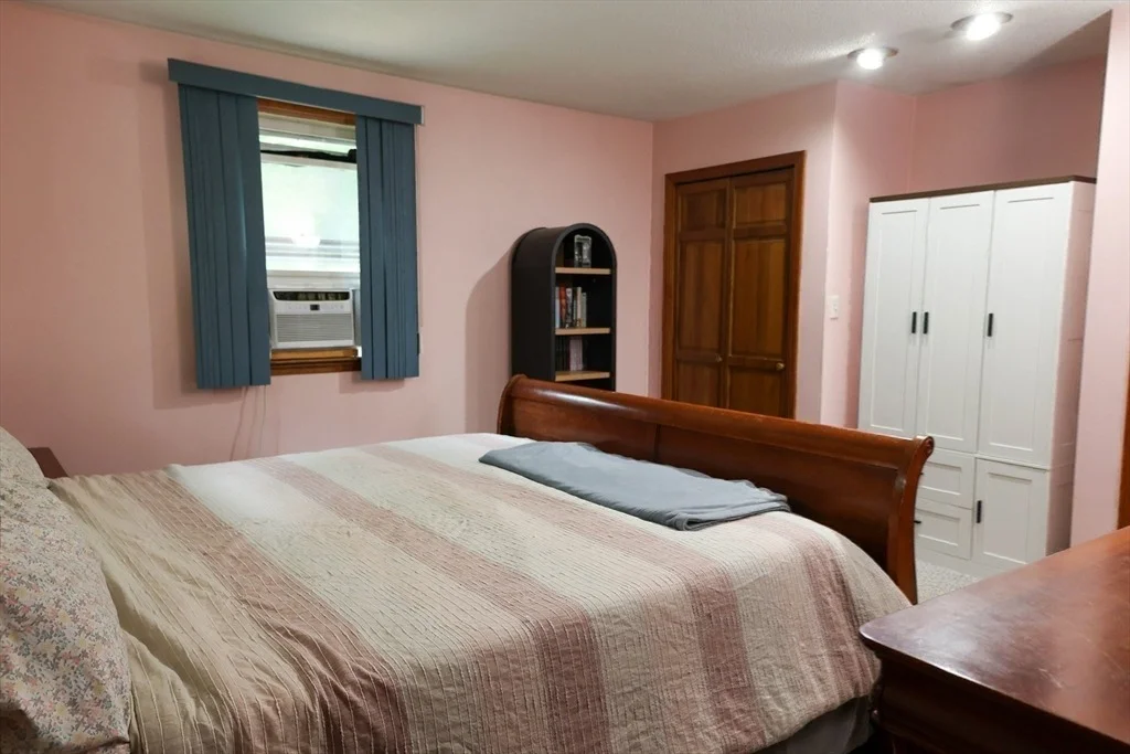 Photo of 16 Debra Lane