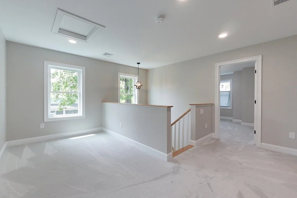 Photo of 10 Pleasant St