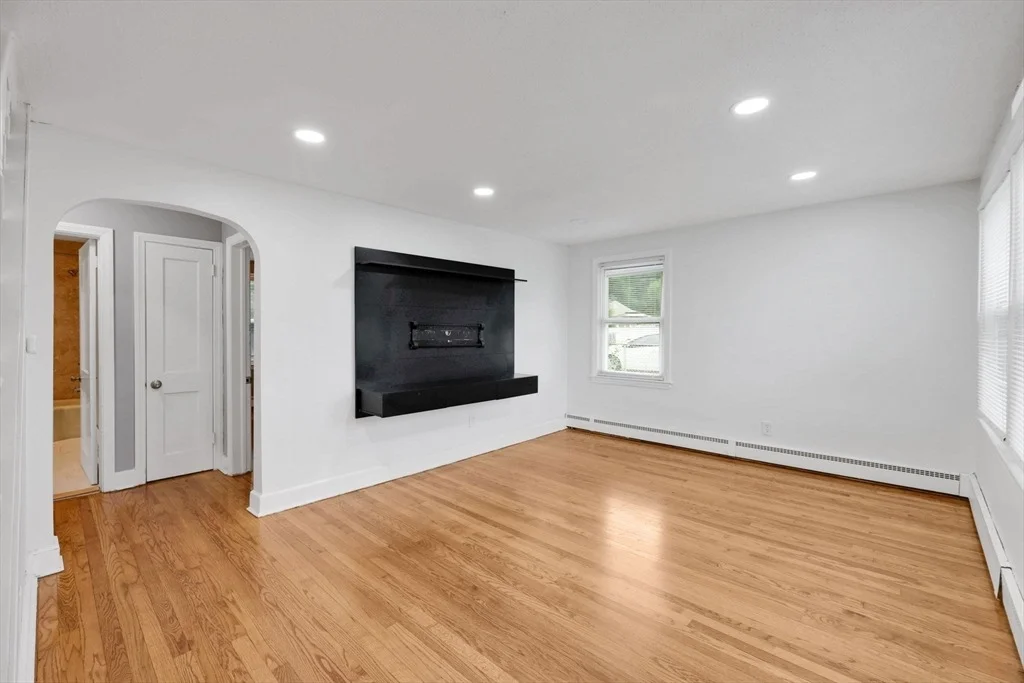 Photo of 38 Tinkham Rd