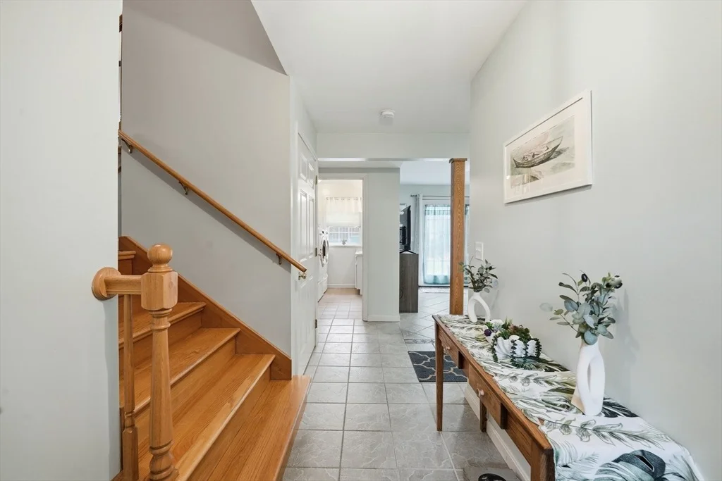 Photo of 7 Hillside Meadows Dr