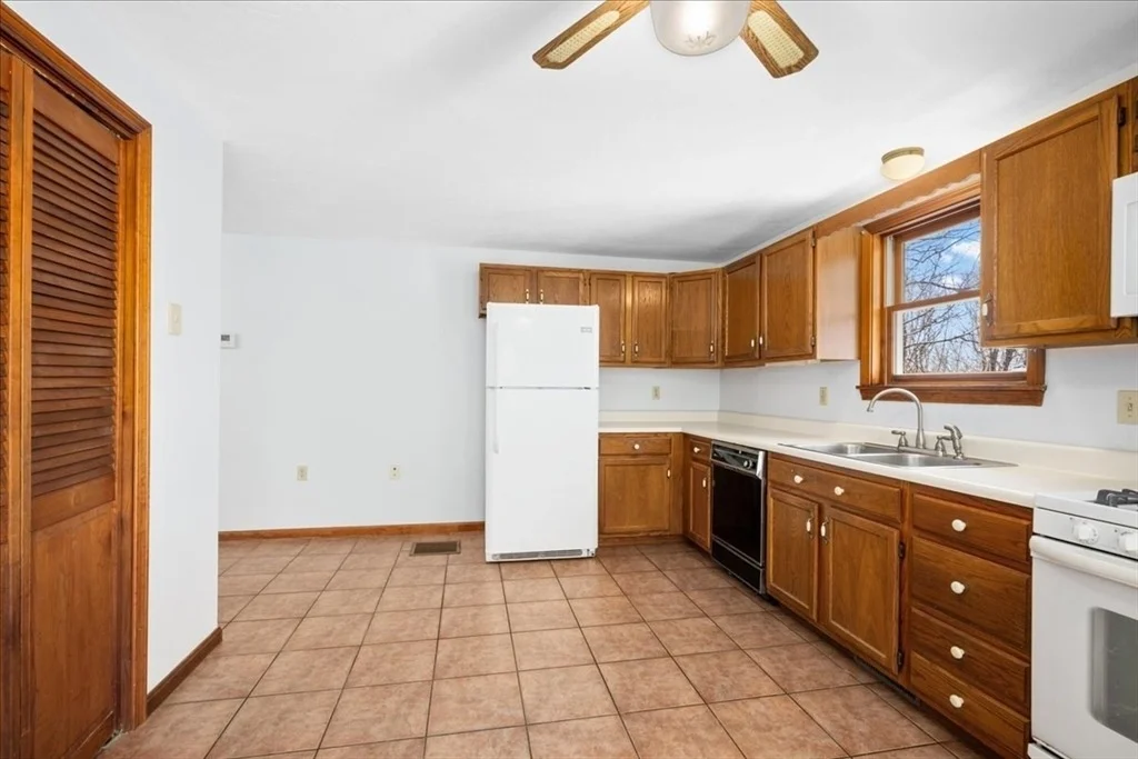 Photo of 25 Collier Cir