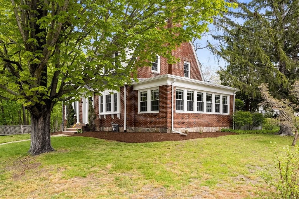Photo of 106 Central St