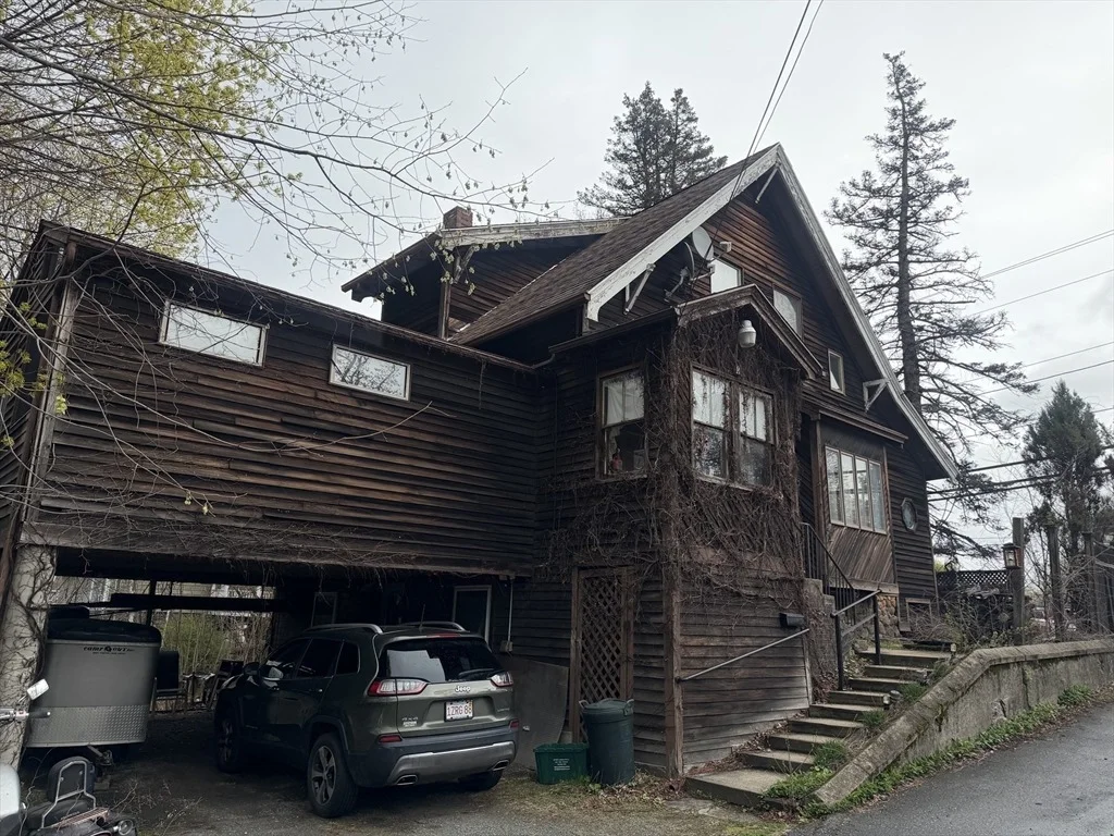 Photo of 621 Sunderland Rd