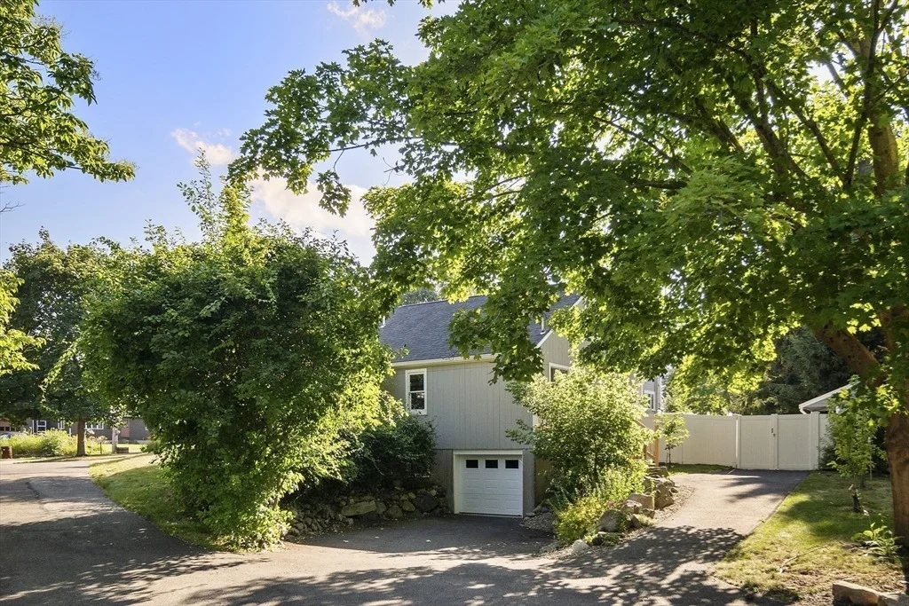 Photo of 191 Centre St