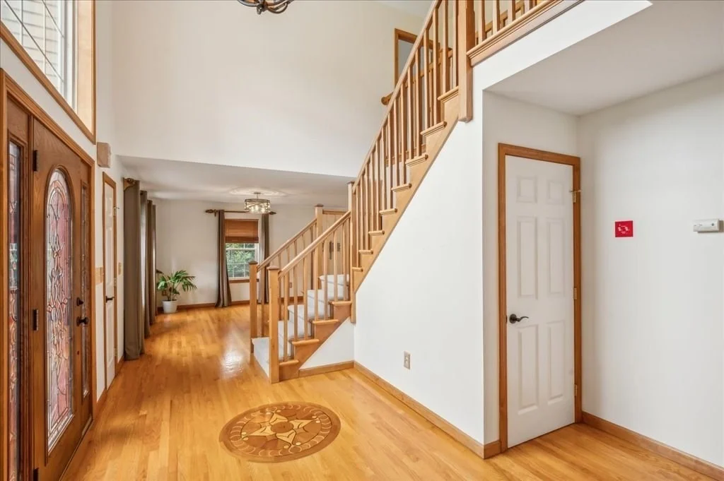 Photo of 77 Cheryl Cir